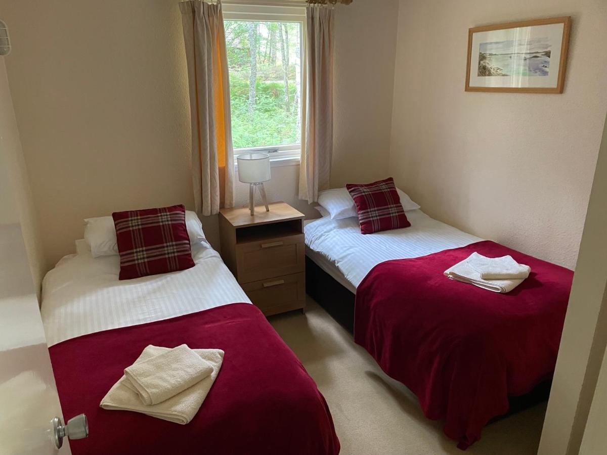 Tullochwood Lodges Форрес Экстерьер фото